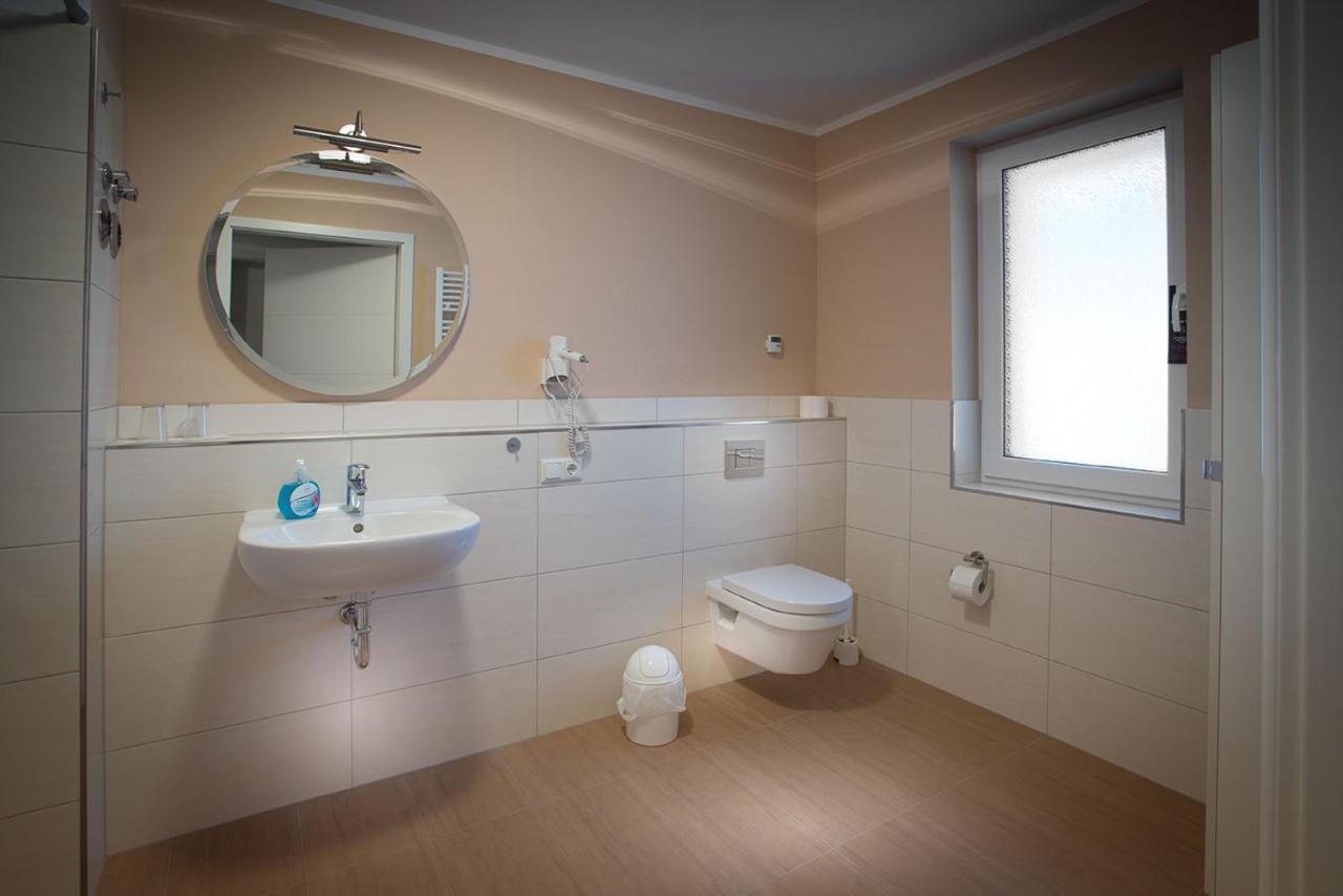 H&H Apartment Im Greifswald Eldena Nr19-Jonas Mit Terrasse Zewnętrze zdjęcie